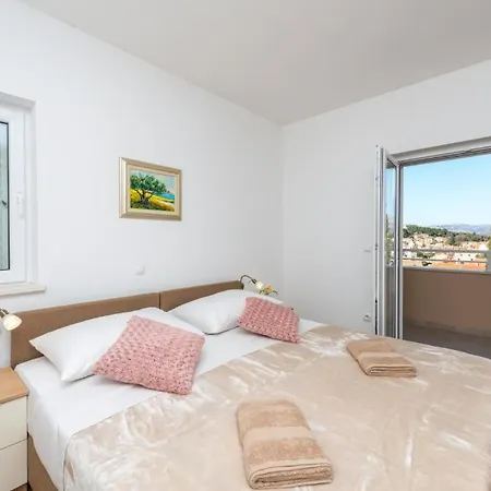 In With Sea View, Balcony, Air Conditioning, Wifi 4979-2 Daire Cavtat