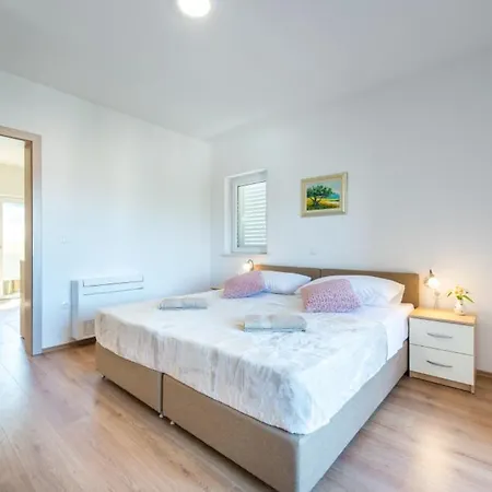 In With Sea View, Balcony, Air Conditioning, Wifi 4979-2 * Cavtat