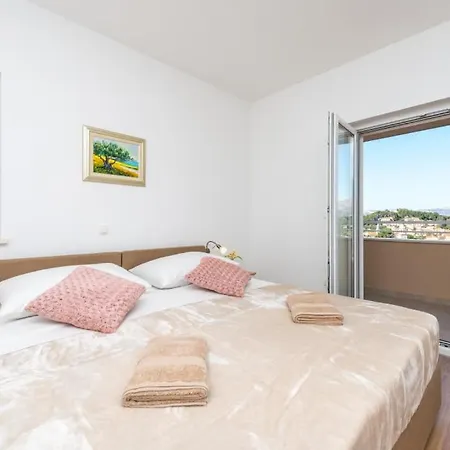 In With Sea View, Balcony, Air Conditioning, Wifi 4979-2 Apartament